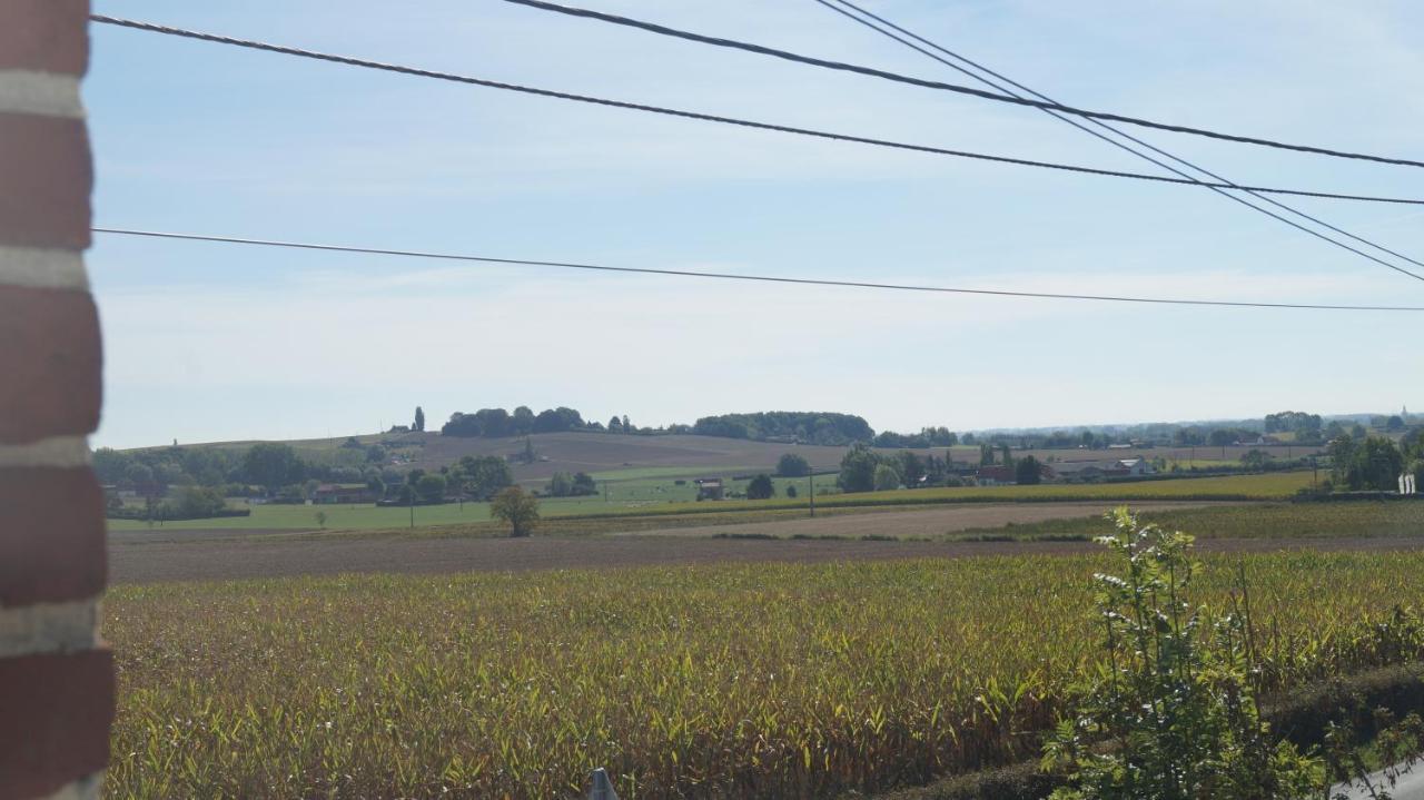 Sur La Route Des Monts Leilighet Bailleul  Eksteriør bilde